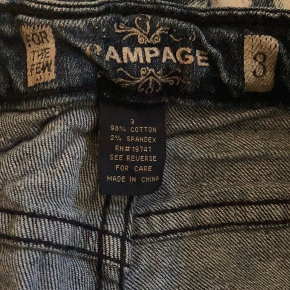 ⭐️Rampage Juniors Blenched, Ripped/Distressed Straight Leg Blue Denim Jeans - Picture 2 of 11